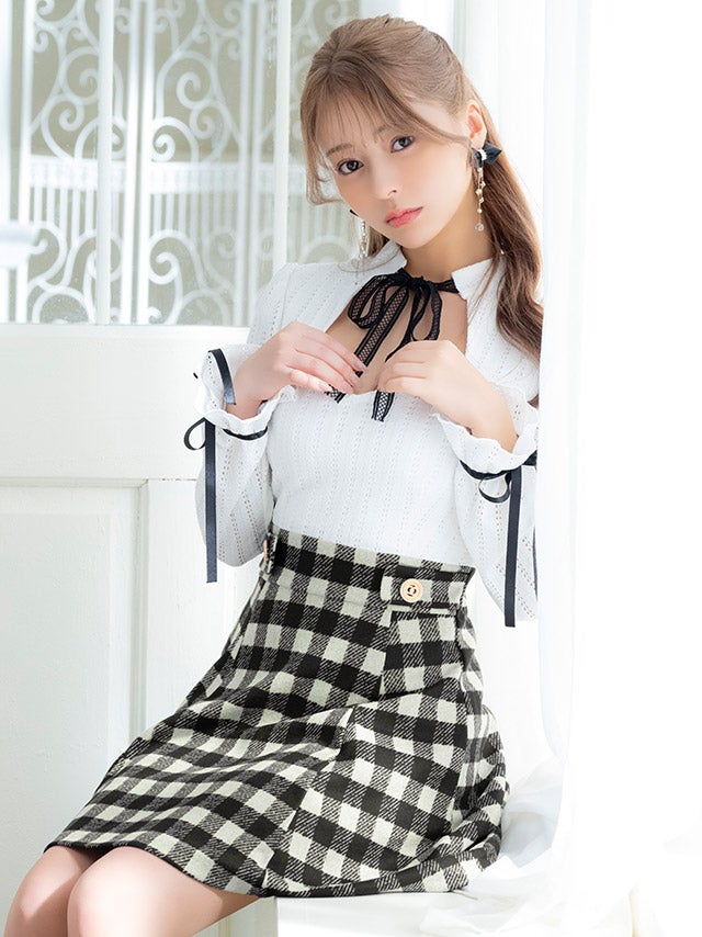 長袖 チェック柄 ガーリー バストカット ネックリボン 谷間 ボタン フレアミニドレス